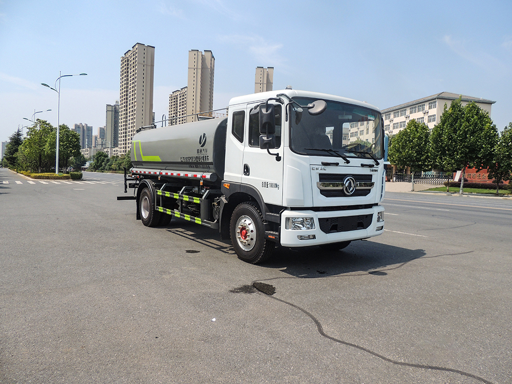 东风多利卡12吨绿化喷洒车