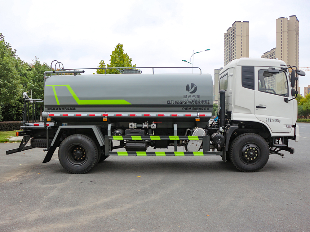 10.3方东风天锦六驱洒水车