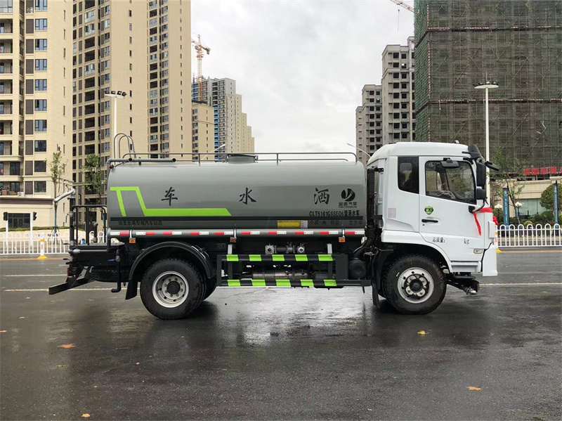 东风福瑞卡12方洒水车