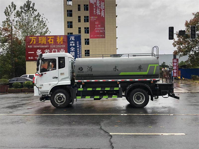 东风福瑞卡12方洒水车
