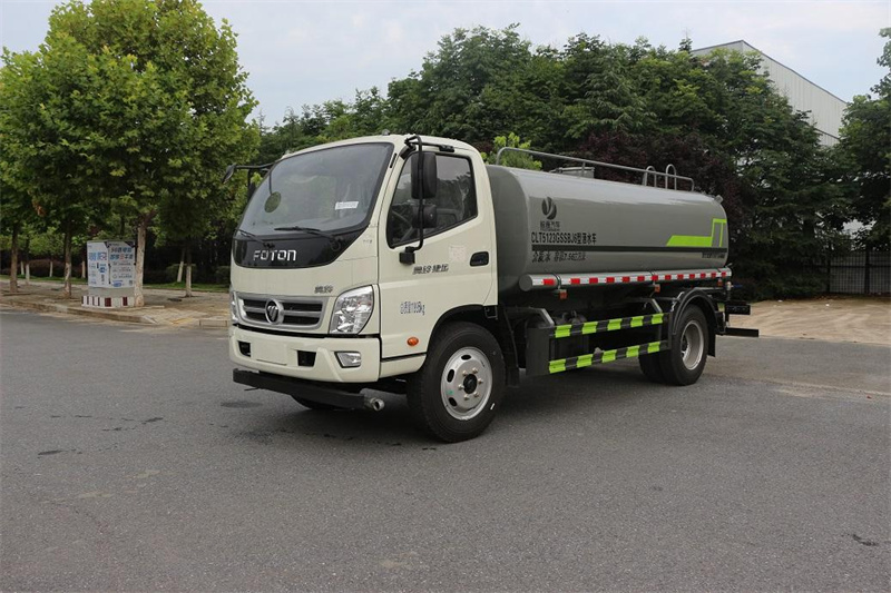 福田9立方洒水车