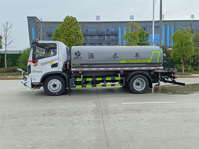 东风华神9.2吨带电子炮洒水车