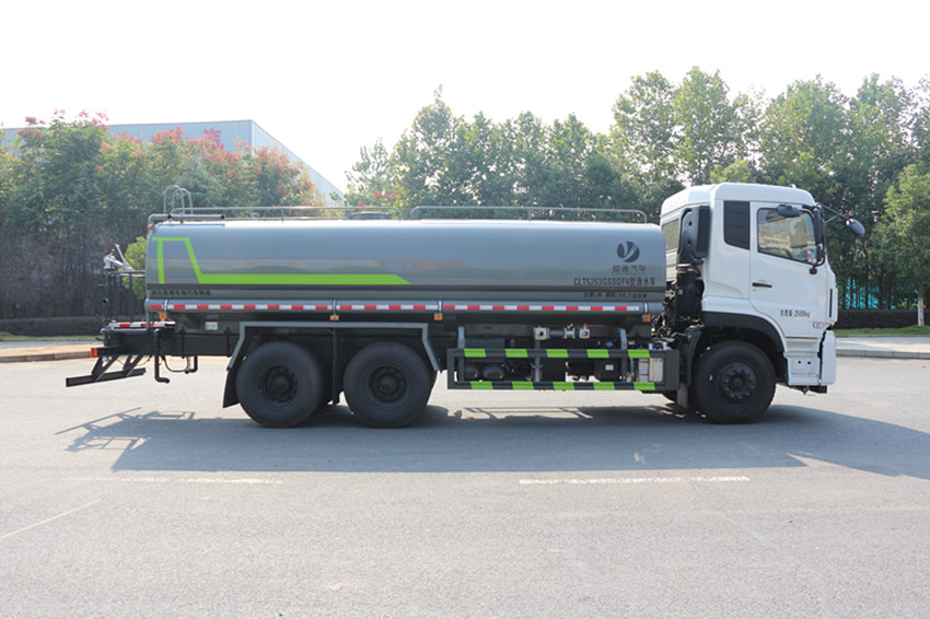 东风天龙 18.3 方洒水车